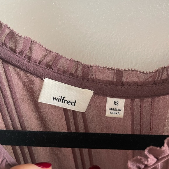 ARITZIA Babaton Chiffon Blouse - Picture 2 of 2